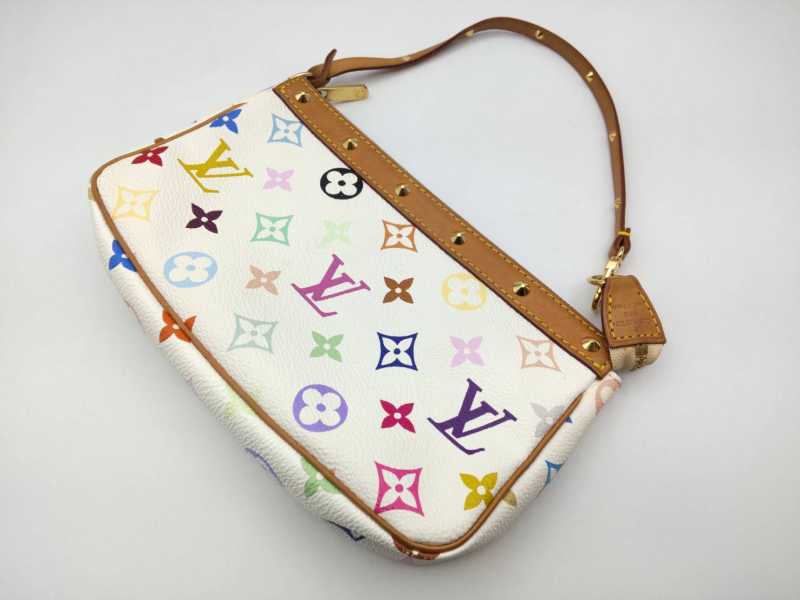 ルイヴィトン買取 ポシェット・アクセソワール M92649 